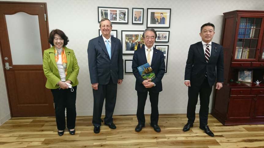 Diputados japoneses elogian cooperación internacional de Cuba frente al COVID-19